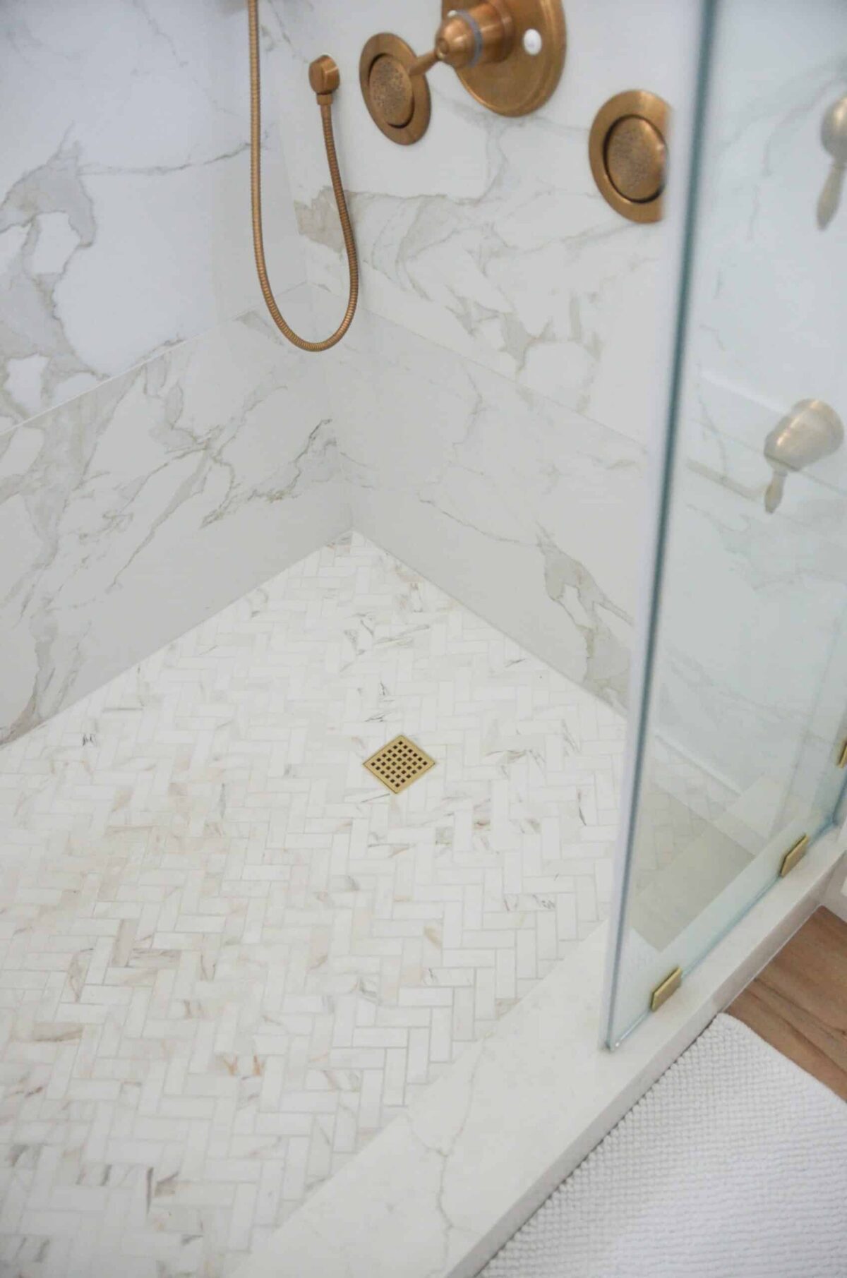 marble tile in modern shower