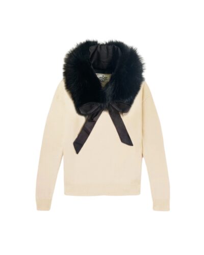 MME cream sweater with fur collar